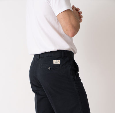 Light Comfort Gabardine Chinos Shorts - Dark Blue