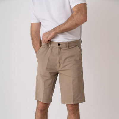 Bermuda Chinos in Comfort Gabardine Leggera - Khaki